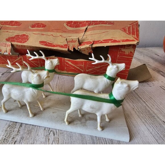 Vintage Irwin plastic reindeer sleigh Santa decor as is antique - Picture 7 of 10